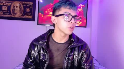 Snapshot of apolo_prince1 chatting on 05-20-26, 02:07 Apolo online show from 05-20-26, 02:07