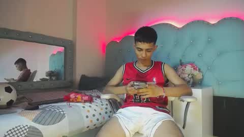 Snapshot of apolo_richards chatting on 02-14-26, 08:38 Apolo Richards online show from 02-14-26, 08:38