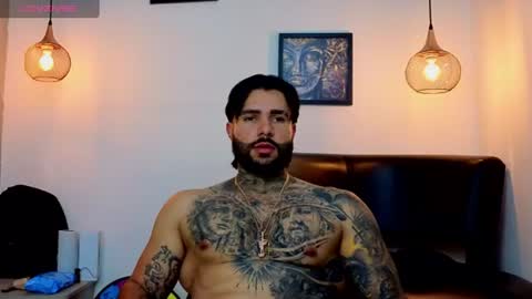 Snapshot of apolo_ryder chatting on 06-12-26, 04:06 APOLO online show from 06-12-26, 04:06