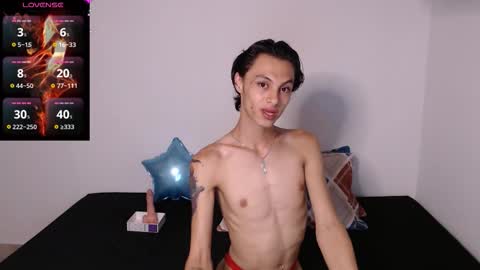 Snapshot of apolo_smith001 chatting on 11-27-25, 02:24 Apolo online show from 11-27-25, 02:24