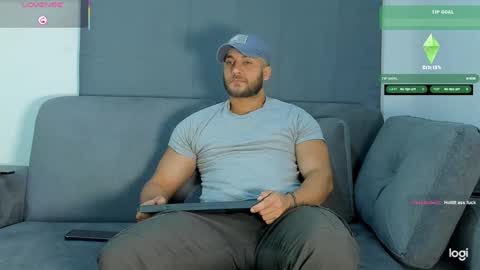 Snapshot of apolo_strange chatting on 10-29-25, 10:33 apolo_strange online show from 10-29-25, 10:33