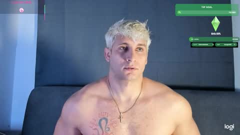 Snapshot of apolo_strange chatting on 11-25-25, 09:42 apolo_strange online show from 11-25-25, 09:42