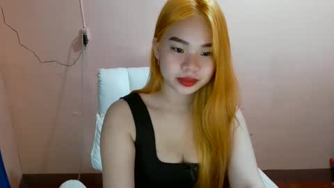 apple_pie23456 online show from 02-25-25, 09:13