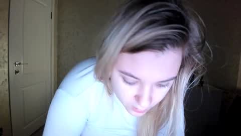 appleyummybuns online show from 11-11-25, 09:15