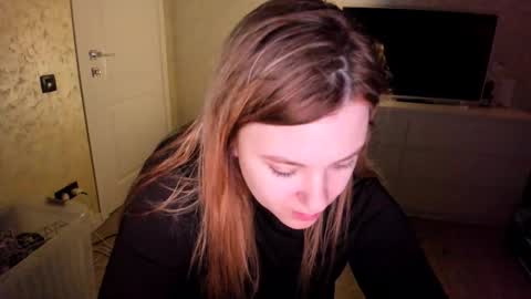 appleyummybuns online show from 12-04-25, 05:39