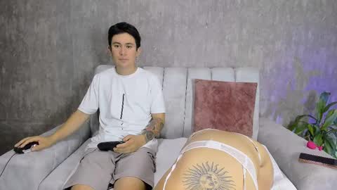 Snapshot of appocalypsee chatting on 02-18-25, 10:36 ALEXANDCAM online show from 02-18-25, 10:36