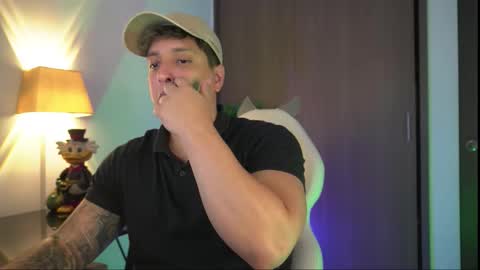 Snapshot of appolo_allen chatting on 11-04-25, 02:54 insta appolo master online show from 11-04-25, 02:54