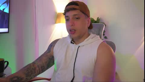 Snapshot of appolo_allen chatting on 11-19-25, 12:43 insta appolo master online show from 11-19-25, 12:43