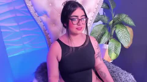 apprilfoxx online show from 10-28-25, 04:53