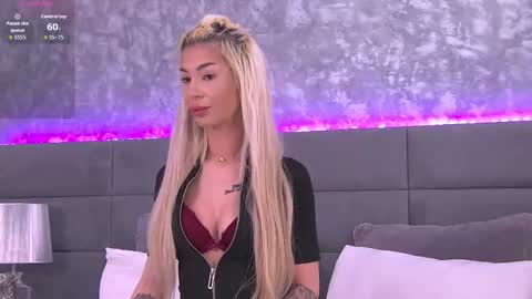 Snapshot of apri_licious chatting on 02-05-26, 07:07 April online show from 02-05-26, 07:07