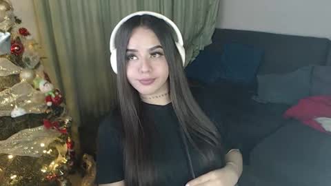 Snapshot of apriil_3 chatting on 11-11-25, 08:25 Abril Freelance Model online show from 11-11-25, 08:25