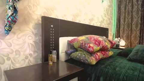 Snapshot of april_bronte chatting on 01-28-25, 09:40 April Bronte online show from 01-28-25, 09:40