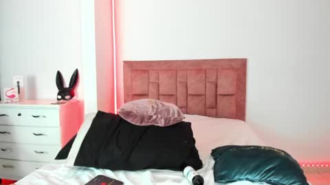 april collinsxx online show from 05-15-26, 10:50