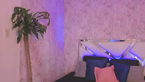 Isabella online show from 06-10-26, 10:08