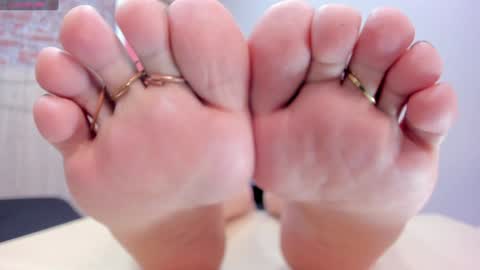 aprilricci online show from 12-21-24, 12:09