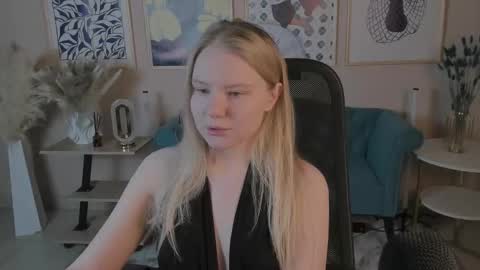 April. All year round.  online show from 10-03-25, 03:58