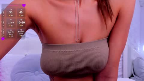 Snapshot of aprilwon chatting on 12-04-24, 12:47 April online show from 12-04-24, 12:47