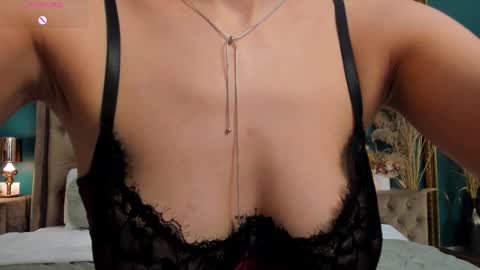 Snapshot of aprilwon chatting on 02-14-25, 12:25 April online show from 02-14-25, 12:25