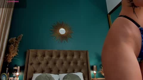 Snapshot of aprilwon chatting on 03-12-25, 06:18 April online show from 03-12-25, 06:18