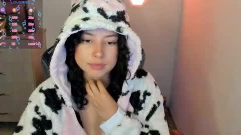 aqua emilly online show from 09-15-25, 12:10