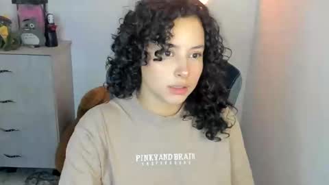 aqua emilly online show from 09-19-25, 11:38