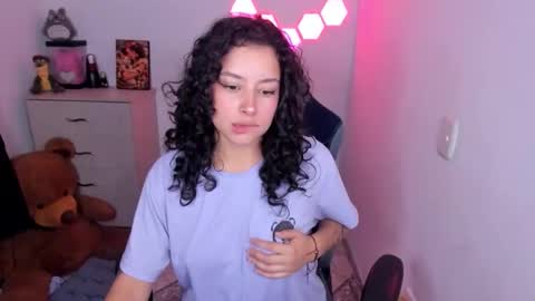 aqua emilly online show from 04-28-26, 10:59