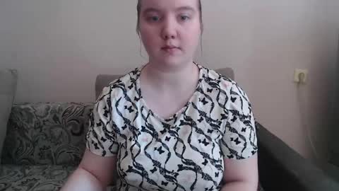 Josefin online show from 04-28-26, 04:39