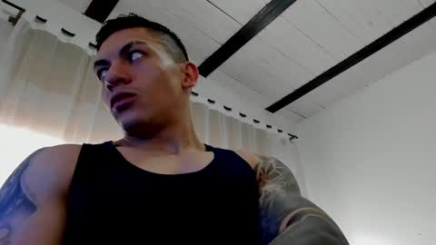 Snapshot of aquiles_51 chatting on 12-10-24, 09:54 Jonathan online show from 12-10-24, 09:54