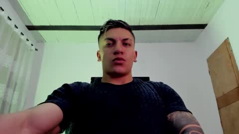 Snapshot of aquiles_51 chatting on 01-26-25, 03:27 Jonathan online show from 01-26-25, 03:27