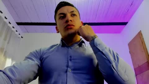 Snapshot of aquiles_51 chatting on 01-28-25, 11:07 Jonathan online show from 01-28-25, 11:07