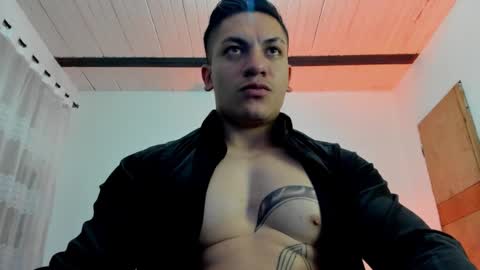 Snapshot of aquiles_51 chatting on 01-29-25, 02:09 Jonathan online show from 01-29-25, 02:09