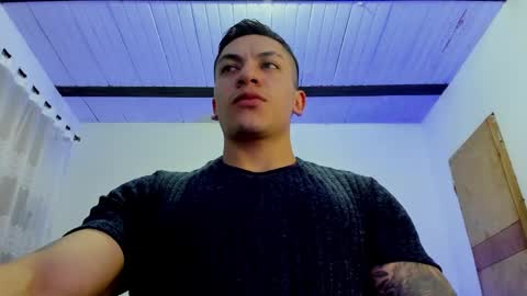 Snapshot of aquiles_51 chatting on 02-14-25, 12:19 Jonathan online show from 02-14-25, 12:19