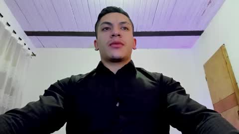 Snapshot of aquiles_51 chatting on 02-19-25, 01:08 Jonathan online show from 02-19-25, 01:08