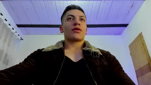 Snapshot of aquiles_51 chatting on 02-23-25, 12:41 Jonathan online show from 02-23-25, 12:41