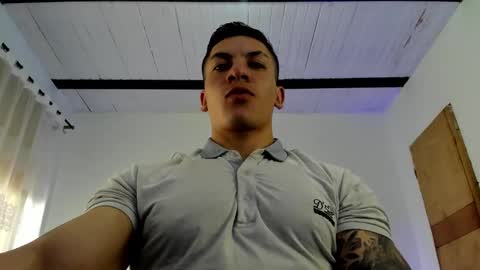 Snapshot of aquiles_51 chatting on 02-24-25, 10:14 Jonathan online show from 02-24-25, 10:14