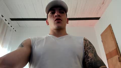 Snapshot of aquiles_51 chatting on 02-25-25, 07:25 Jonathan online show from 02-25-25, 07:25