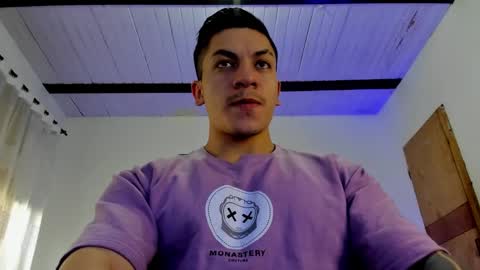 Snapshot of aquiles_51 chatting on 03-09-25, 10:52 Jonathan online show from 03-09-25, 10:52