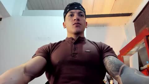 Snapshot of aquiles_51 chatting on 09-08-25, 09:25 Jonathan online show from 09-08-25, 09:25