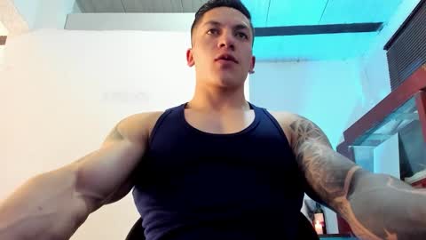 Snapshot of aquiles_51 chatting on 09-15-25, 07:14 Jonathan online show from 09-15-25, 07:14