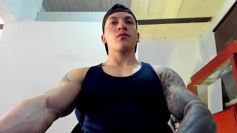 Snapshot of aquiles_51 chatting on 09-16-25, 07:59 Jonathan online show from 09-16-25, 07:59