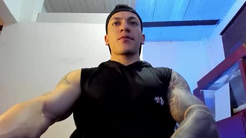 Snapshot of aquiles_51 chatting on 10-11-25, 07:56 Jonathan online show from 10-11-25, 07:56