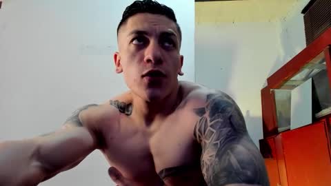 Snapshot of aquiles_51 chatting on 10-20-25, 08:42 Jonathan online show from 10-20-25, 08:42