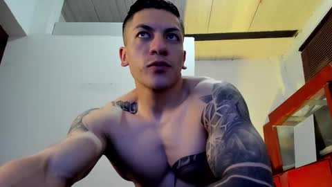 Snapshot of aquiles_51 chatting on 10-22-25, 09:25 Jonathan online show from 10-22-25, 09:25