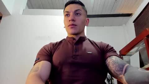 Snapshot of aquiles_51 chatting on 10-30-25, 07:36 Jonathan online show from 10-30-25, 07:36