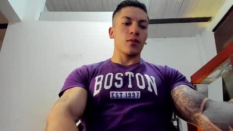 Snapshot of aquiles_51 chatting on 11-01-25, 07:49 Jonathan online show from 11-01-25, 07:49