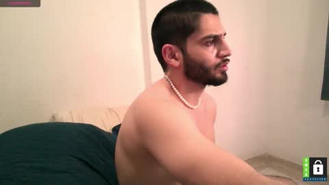 Snapshot of arab_b chatting on 01-17-26, 04:17 Thiago online show from 01-17-26, 04:17