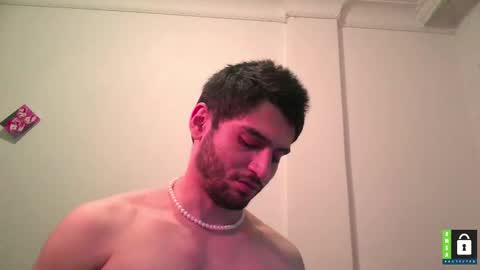 Snapshot of arab_b chatting on 03-10-26, 09:03 Thiago online show from 03-10-26, 09:03