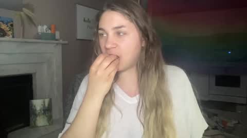 Snapshot of arabbustybeauty chatting on 12-04-24, 05:27 BustyPrincessLeila online show from 12-04-24, 05:27