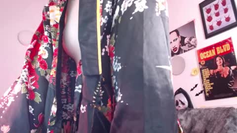 Snapshot of arabella_stone chatting on 12-07-24, 08:44 Arabella online show from 12-07-24, 08:44