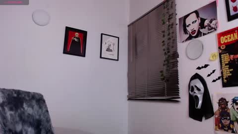 Snapshot of arabella_stone chatting on 12-20-24, 01:47 Arabella online show from 12-20-24, 01:47